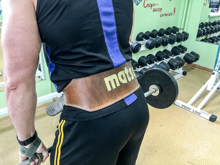 после брусьев болят мышцы спины