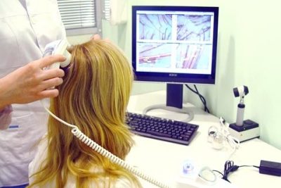 Выпадают волосы и болит кожа головы что это такое